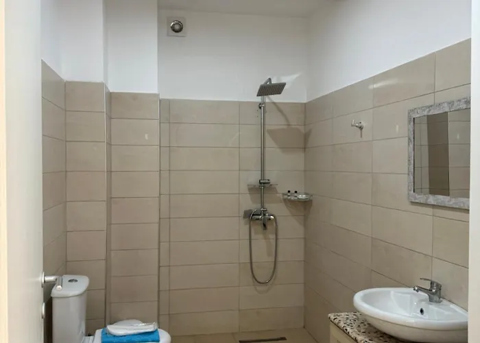 D Hotel-restaurant-private Hotell Durrës