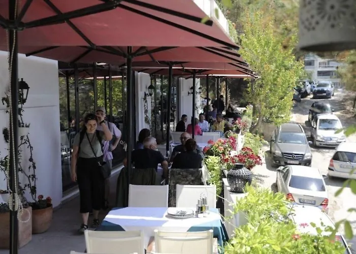 D Hotel-restaurant-private Hotell